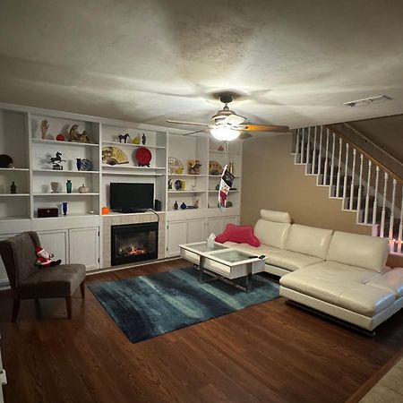 Spacious Room In A Nice House Γκέινσβιλ Εξωτερικό φωτογραφία