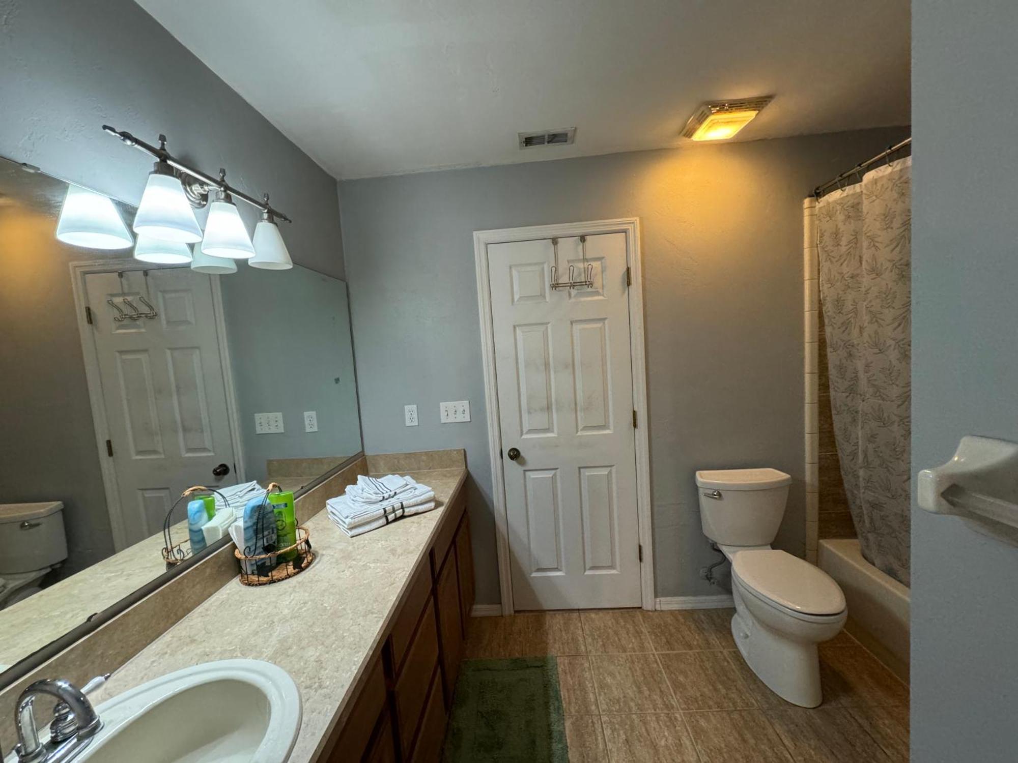 Spacious Room In A Nice House Γκέινσβιλ Εξωτερικό φωτογραφία